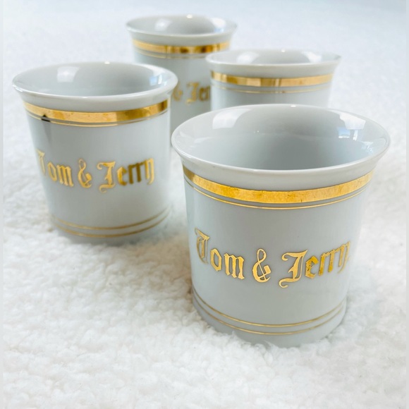 (VTG) TOM & JERRY • Set of 4 White and Gold Tea Cups - Picture 1 of 12
